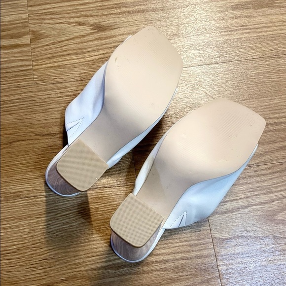 STEVE MADDEN Tule Block Heel Sandal - Picture 8 of 11